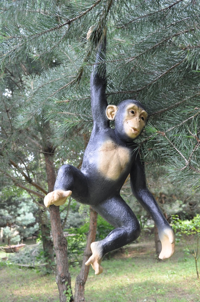 Gartendekoration Schimpanse am Seil Affe Dekoration Garten Hängedeko Tier NEU